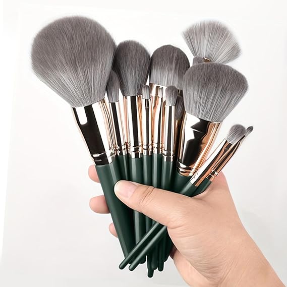 Premium Soft Makeup Brush Set – Professional Face & Eye Brushes with Dense Bristles